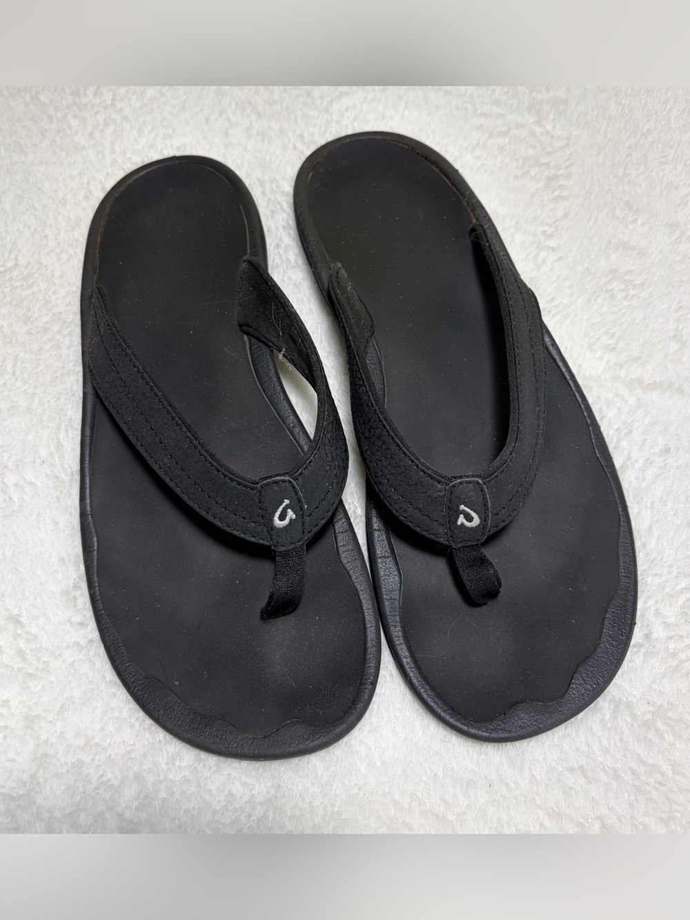 OluKai Black Women's Flip Flop Sandals